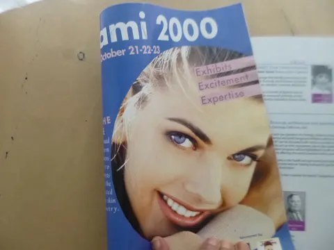 Octubre Revista Miami