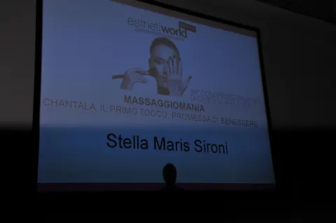 2011-Massaggiomania- Milano. Italia
