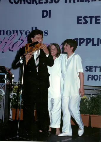 1998-CONGRESSO LNE. Milan. Italia. en escena con Maestro Bernini, director de la orquesta de la RAI