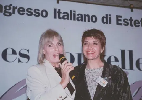 1998 Italia Milano congreso de estetica aplicada