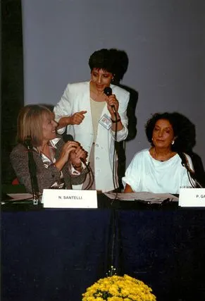 2001 Italia Con Nennella Santelli y Palma Grau y un discurso sobre Terapias y salud