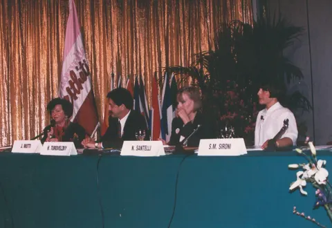 1994. 19 Congreso LNE. Milano