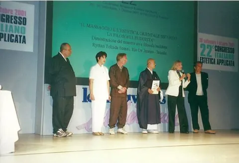 2001 Compartiendo el esenario con Especialistas internacionales