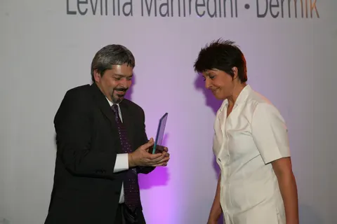 Reconocimiendo de Fermando Salina , Dermik Chile